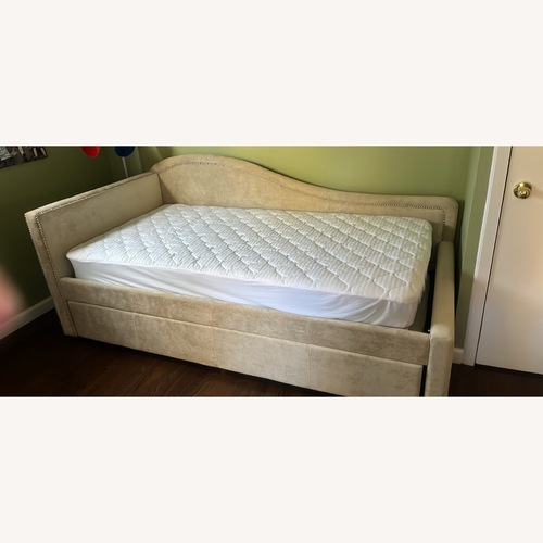 Used Natural Fabric Daybed for sale on AptDeco