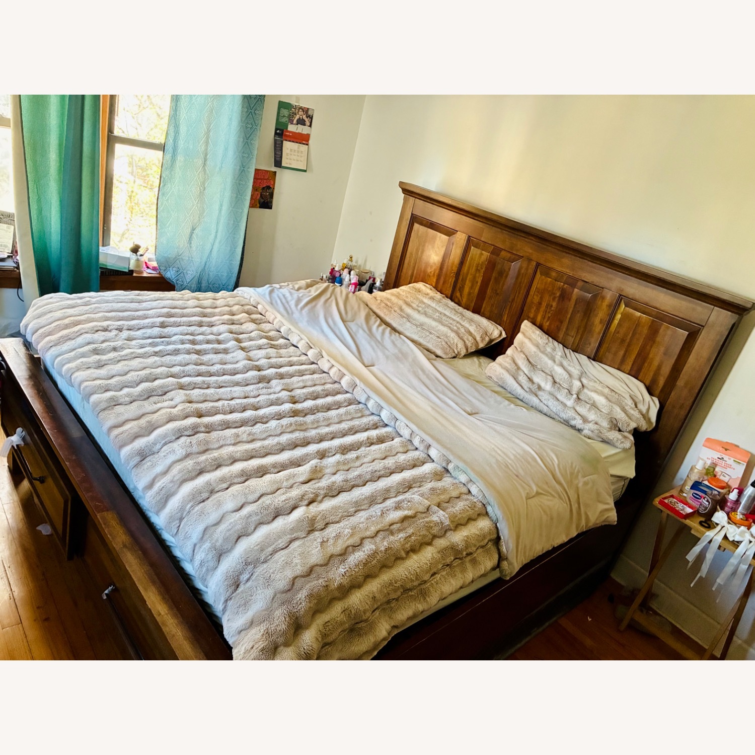 King Bed - image-3