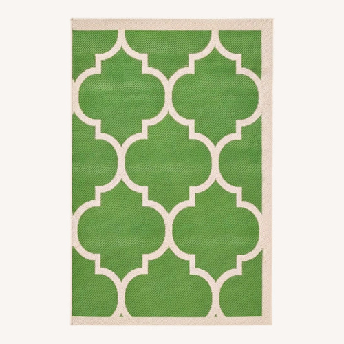 Used Safavieh Green Wool Area Rug 5' x 8' for sale on AptDeco