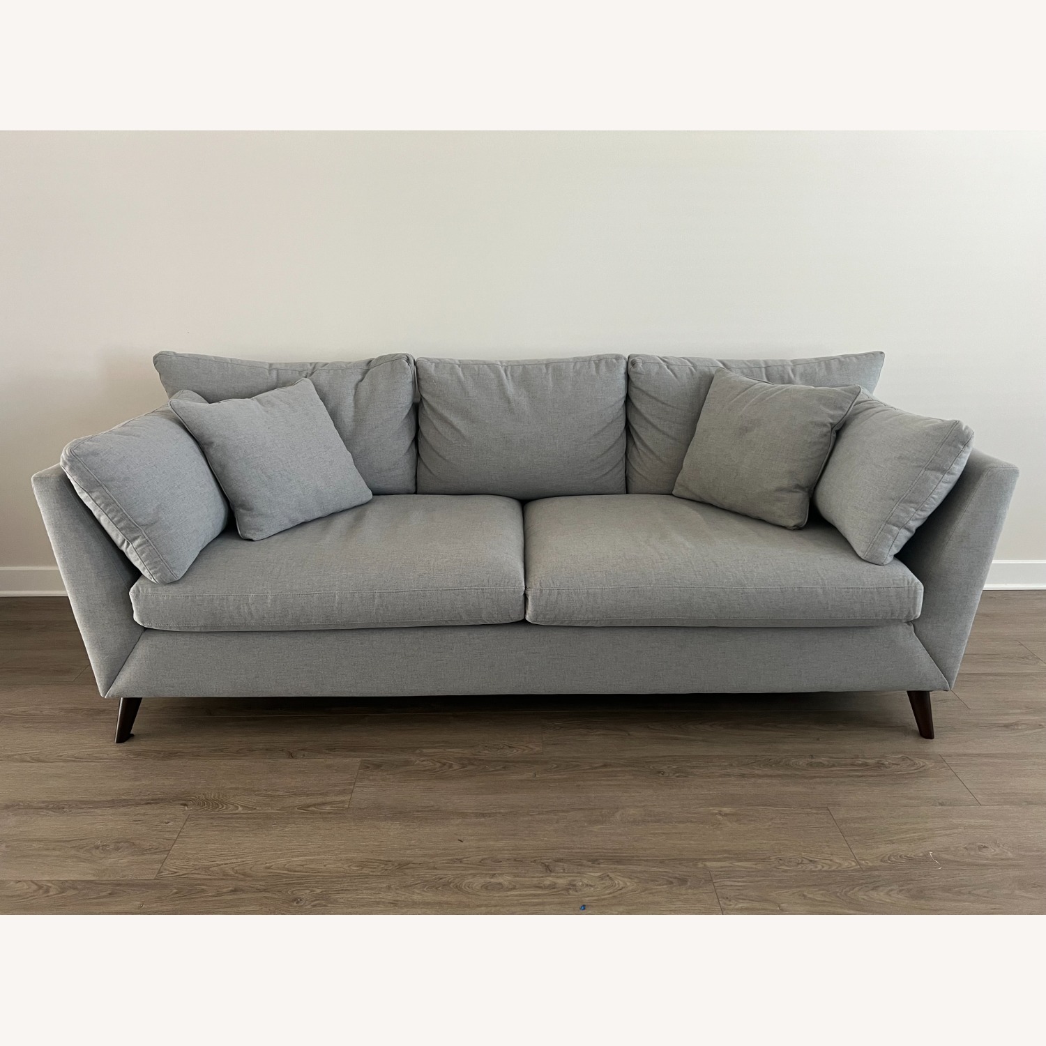 Raymour & Flanigan Light Gray 3+ Seater Sofa - image-1