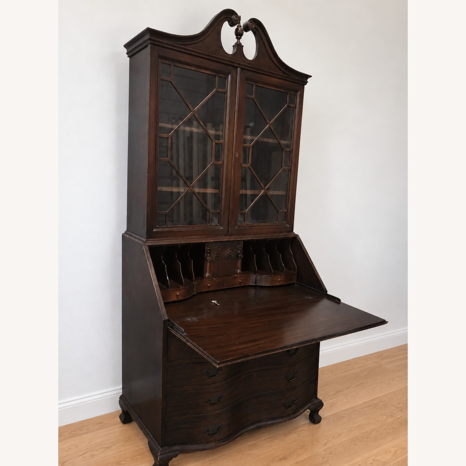 Solid Honduras Mahogany Chippendale Bookcase - image-3