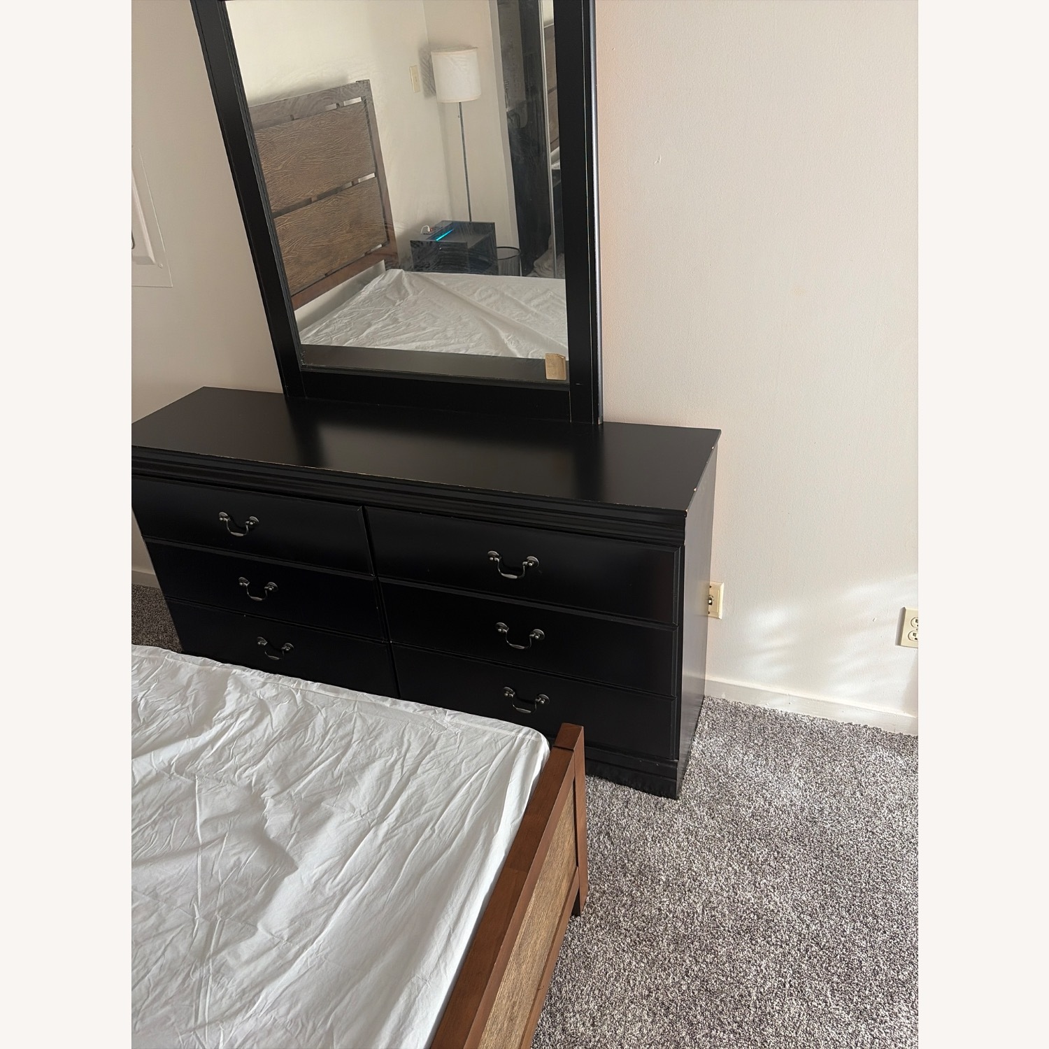 Larkspur Panel Bed - image-5