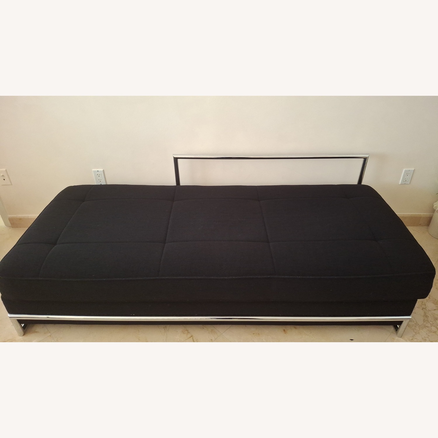 Eileen Gray Daybed  - image-1