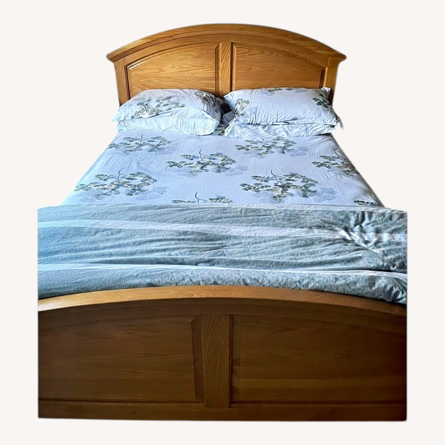 Natural Wood Queen Bed - image-0