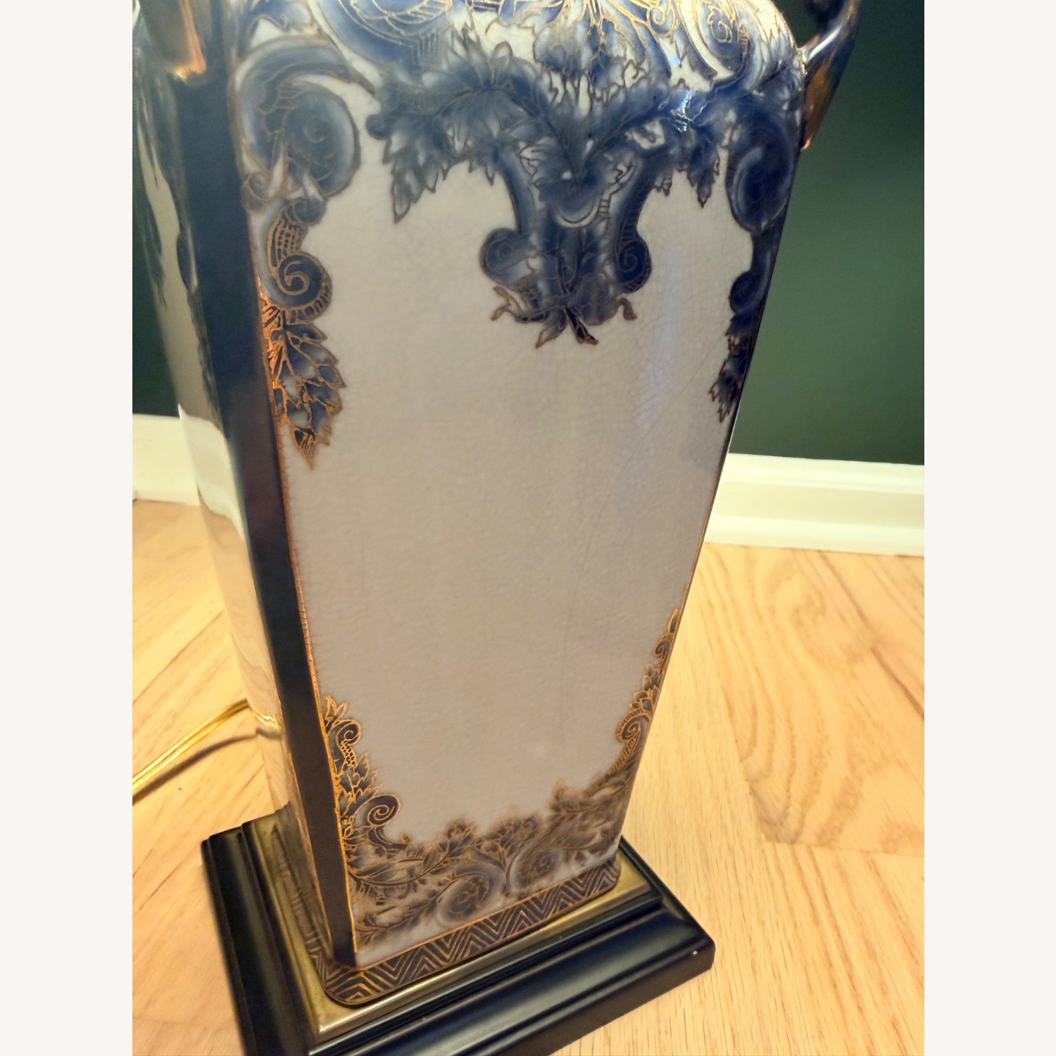 Bombay Company Ceramic Table Lamp - image-4
