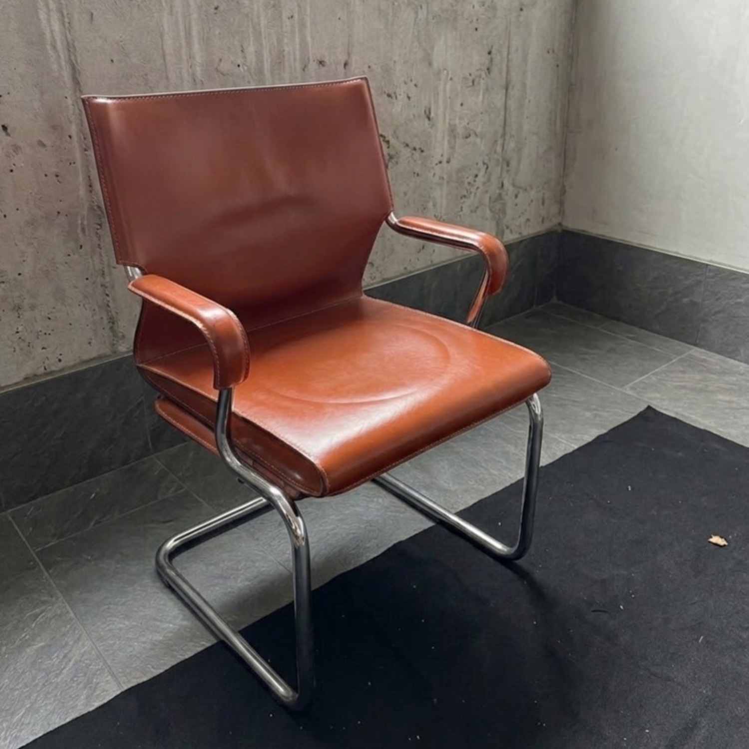 Vintage Marcatré "Uno Arm" Cantilever Leather Chair - image-11
