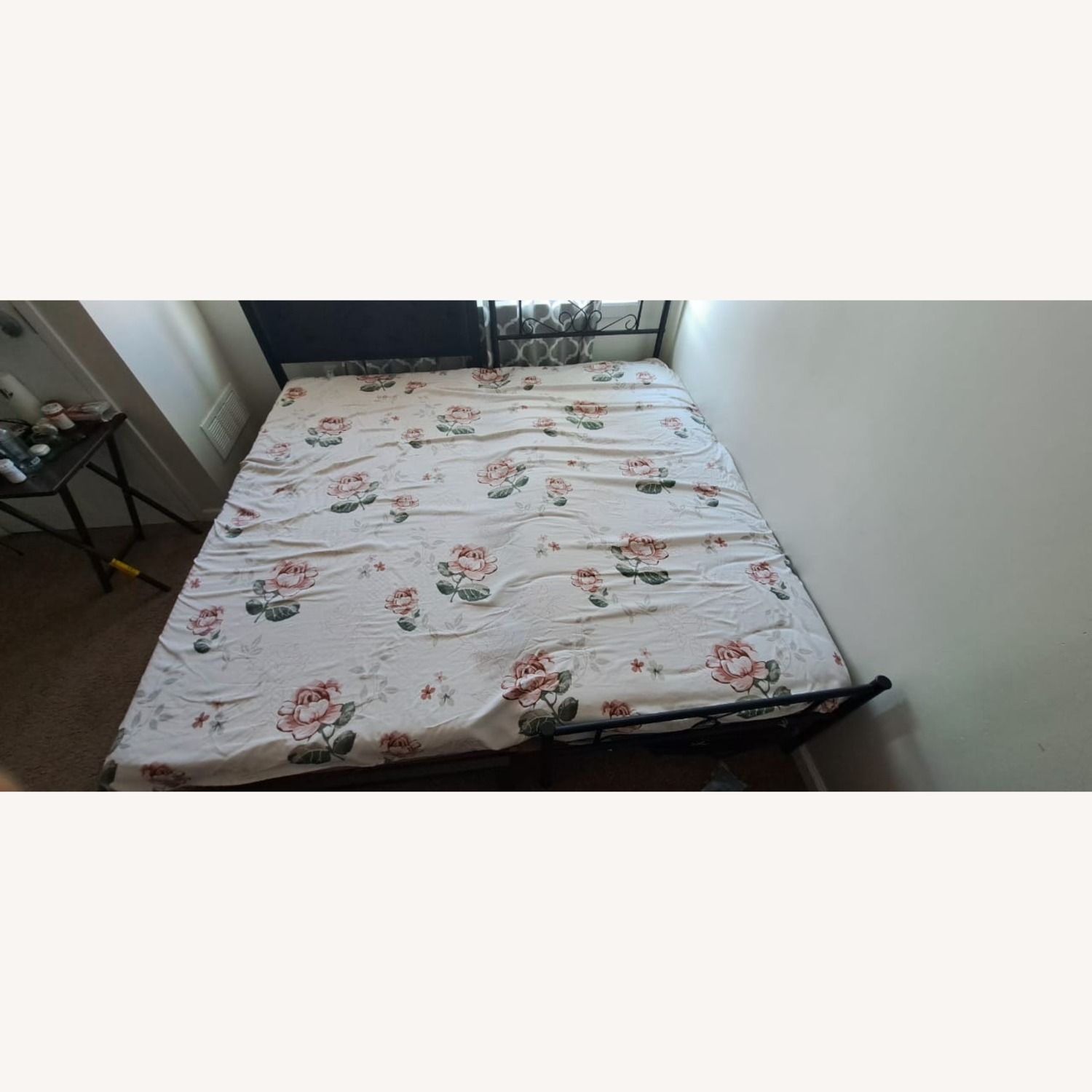 Amazon Black Metal Twin Bed - image-3