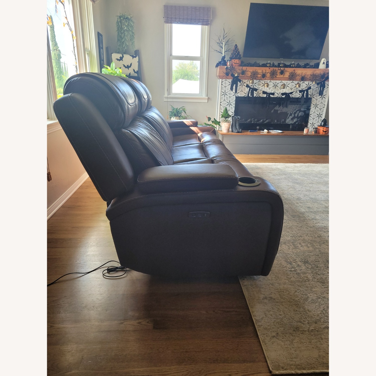 Pair of Genuine Leather Electric Sofas - image-3