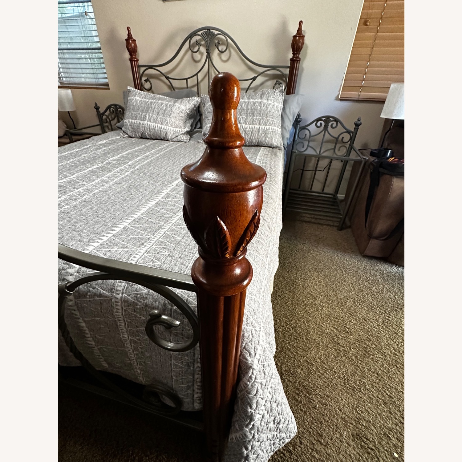 Vintage/Antique Finds Metal Queen Bed - image-3