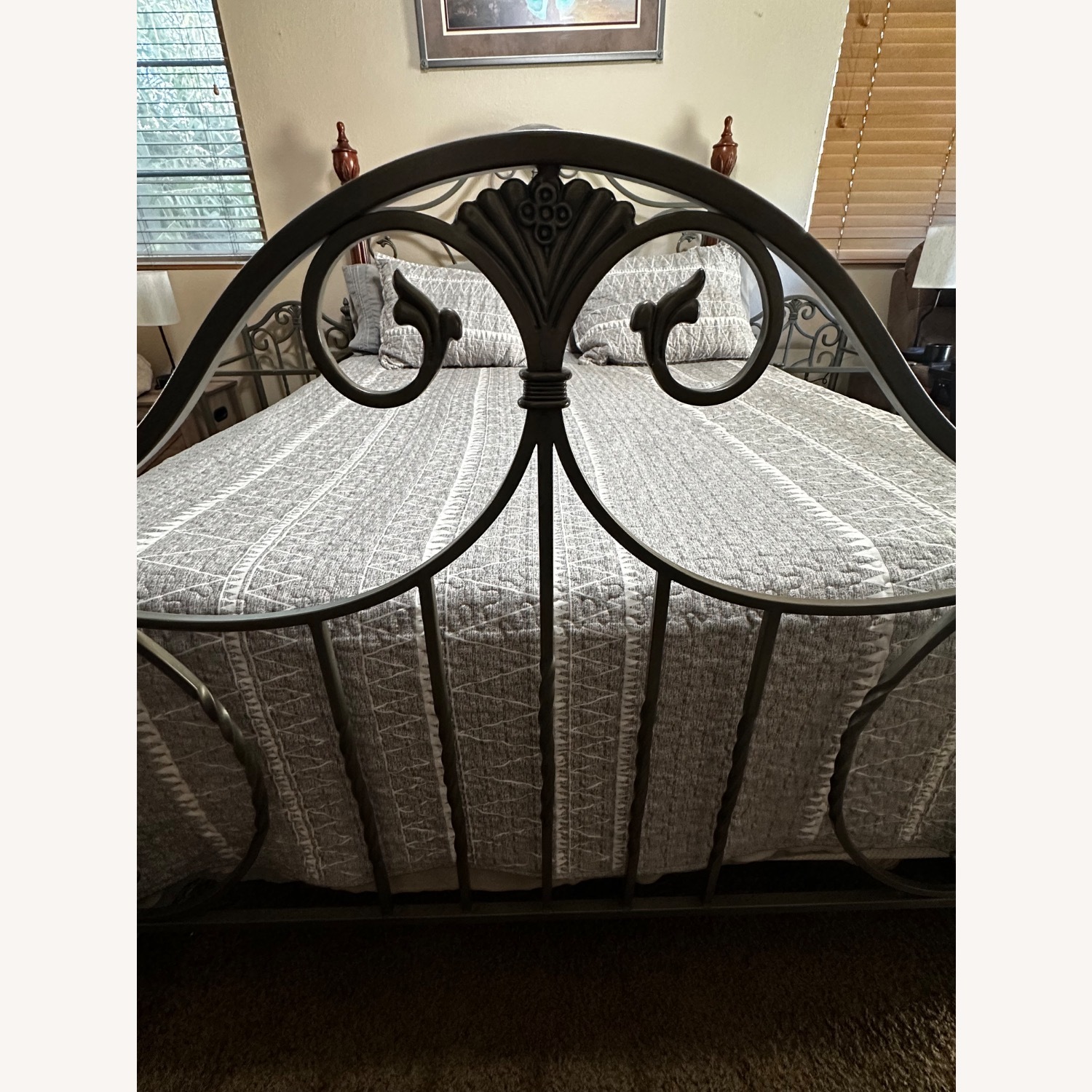Vintage/Antique Finds Metal Queen Bed - image-5