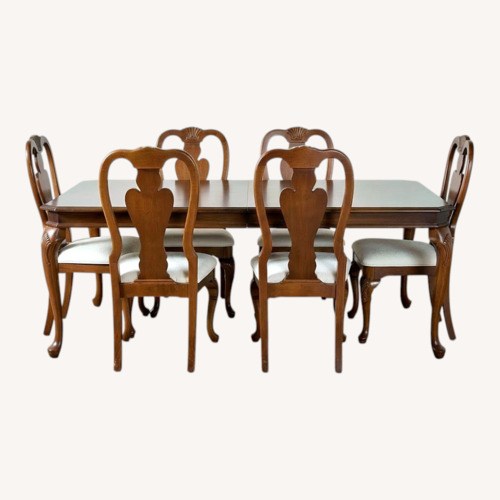 Used Vintage Stanley Dining Room Set for sale on AptDeco