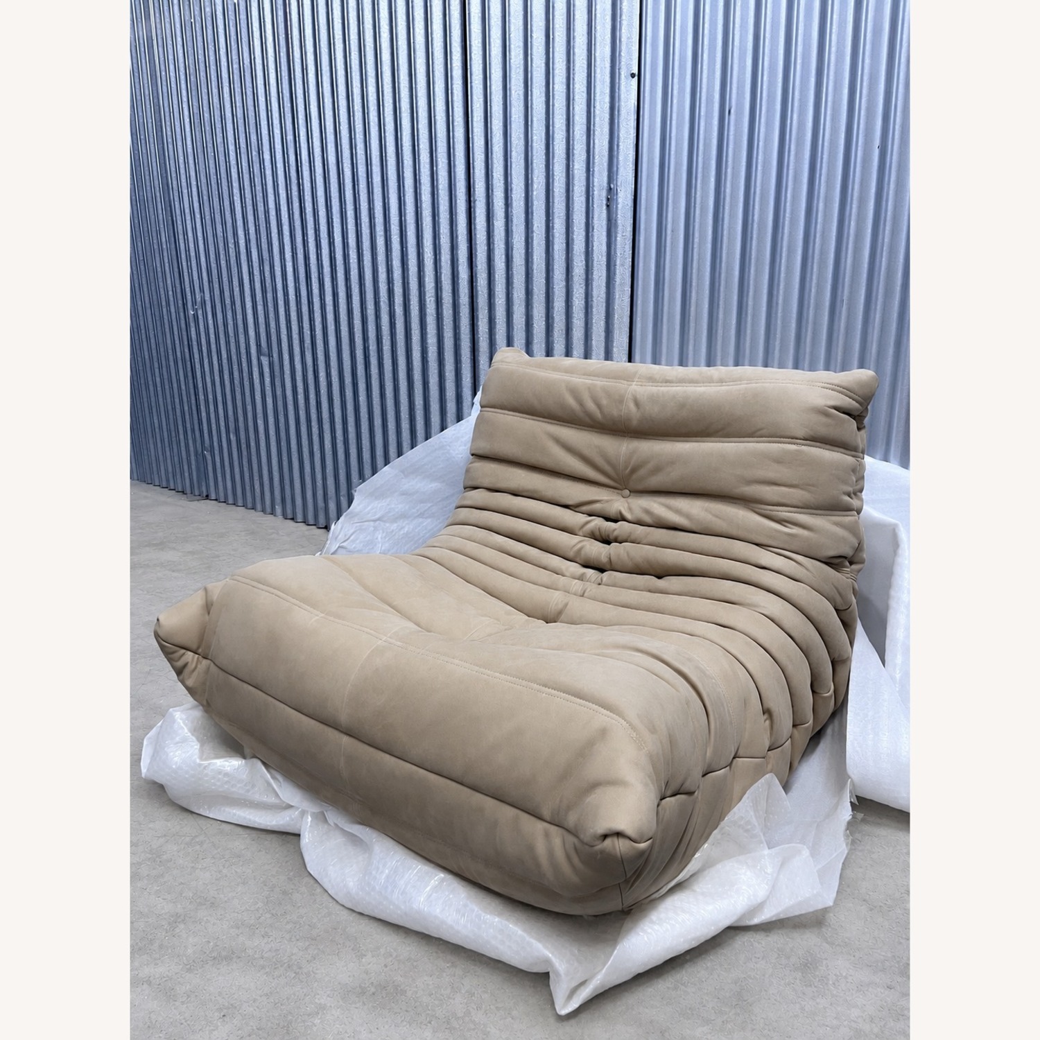 Togo Ducaroy Fireside Chair – Leather Antique - image-3