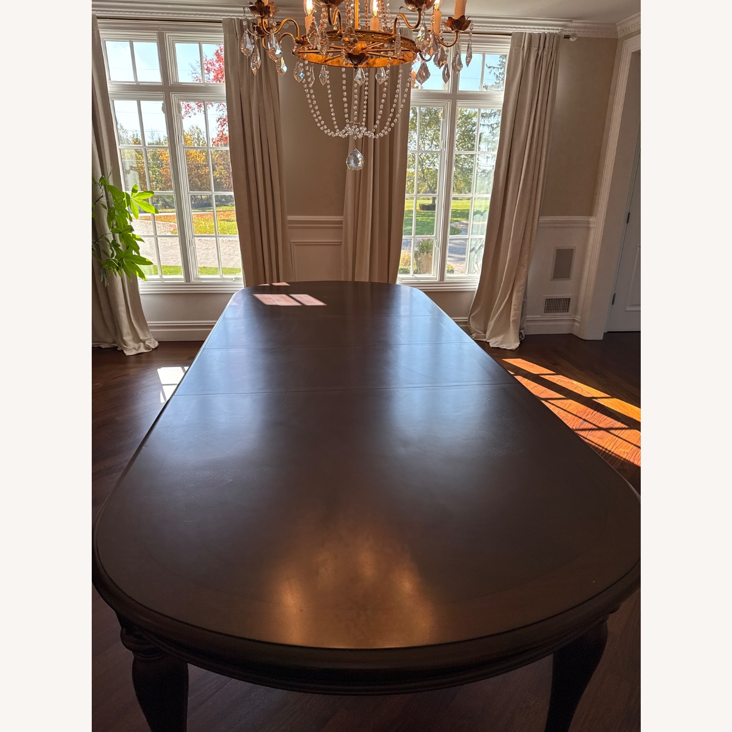 Leesburg Dining Table - image-2