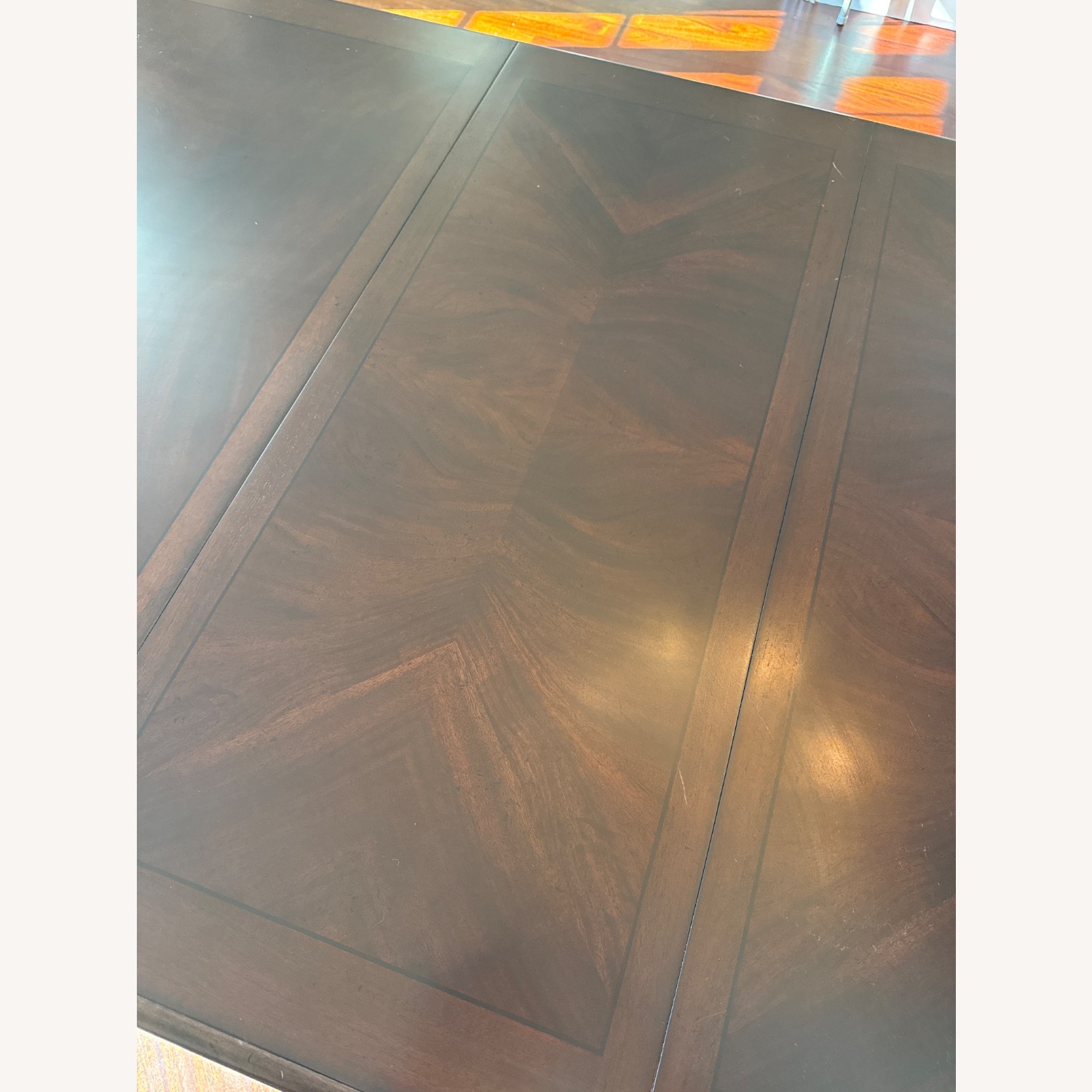 Leesburg Dining Table - image-4