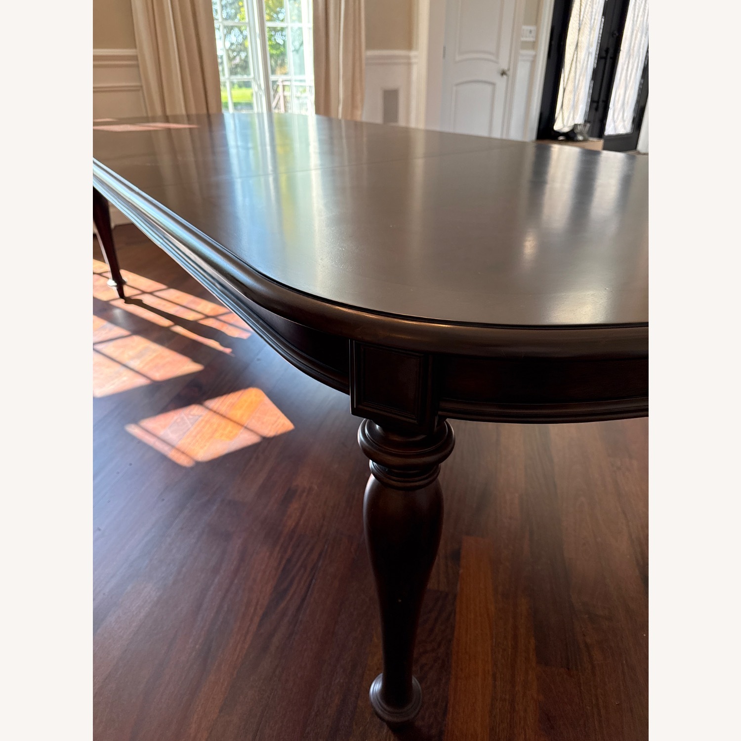 Leesburg Dining Table - image-3