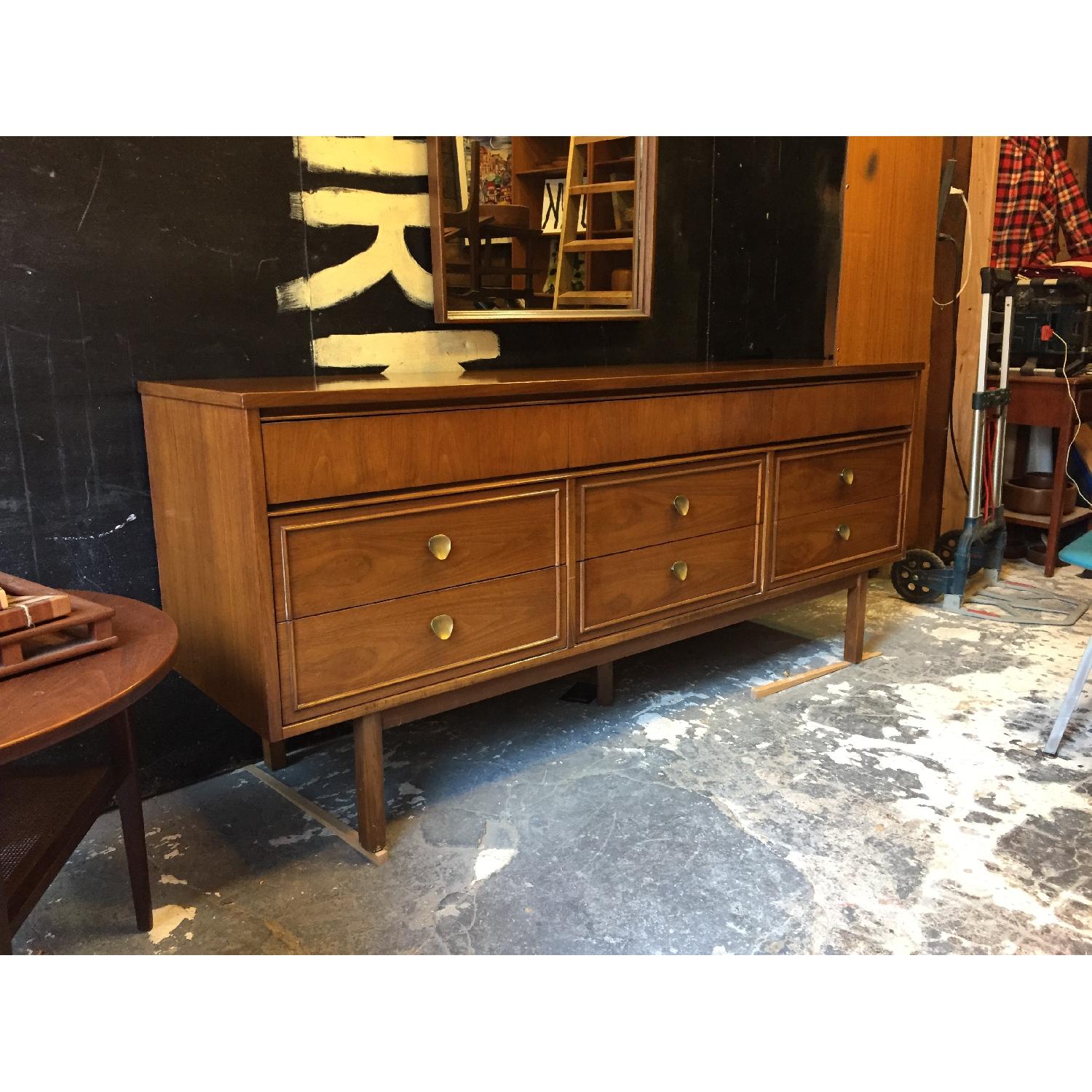 Dixie Mid Century Modern 9-Drawer Walnut Dresser - image-6