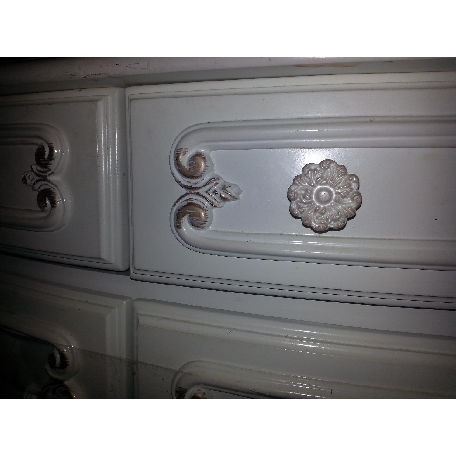 Victorian Era Bedroom Set - image-2