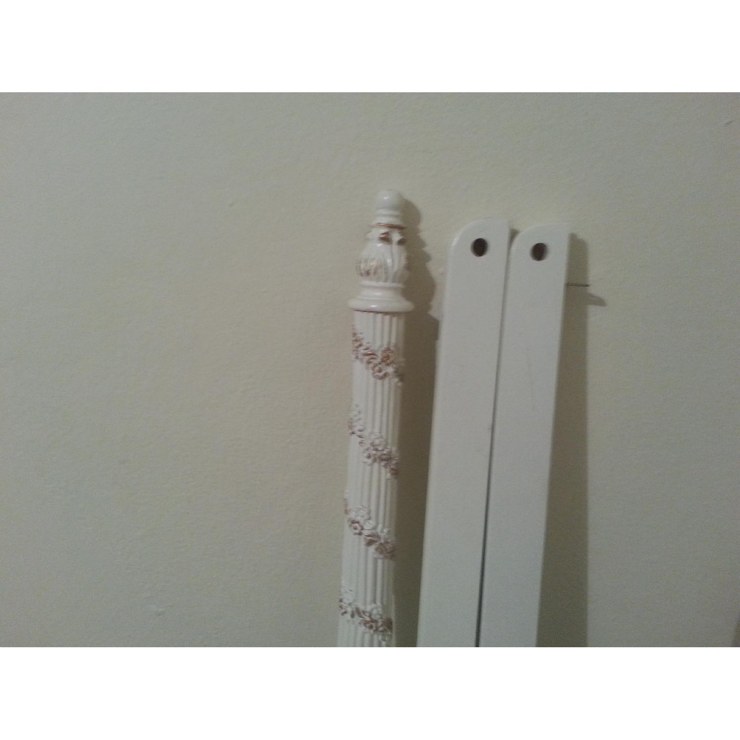 Victorian Era Bedroom Set - image-9