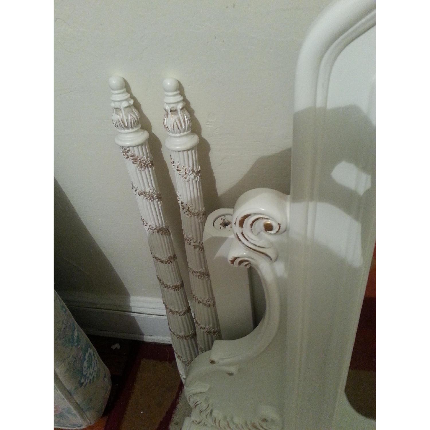 Victorian Era Bedroom Set - image-10