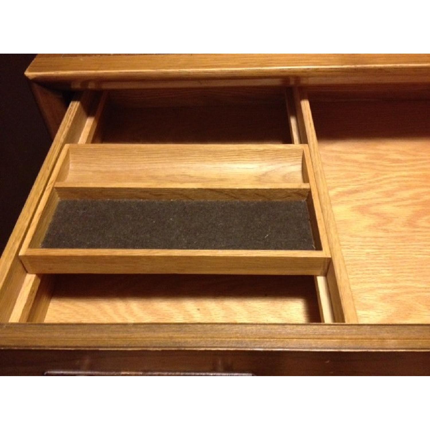 Vintage (Mid Century) Bachelor's Chest - image-5