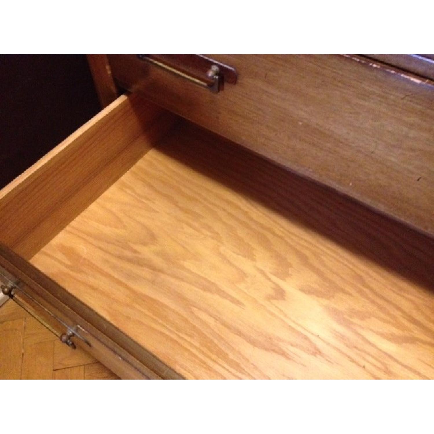 Vintage (Mid Century) Bachelor's Chest - image-9