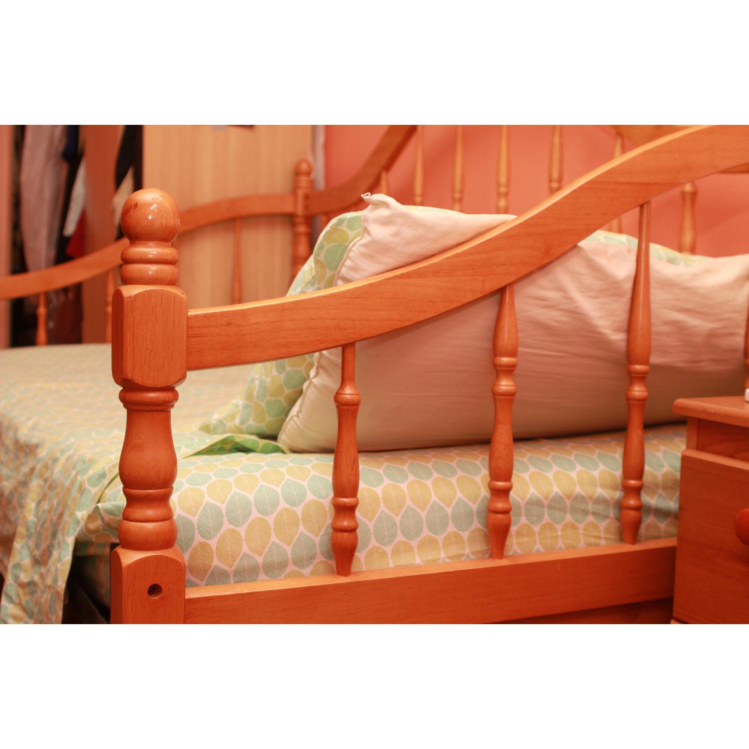 Cherrywood Daybed - image-4