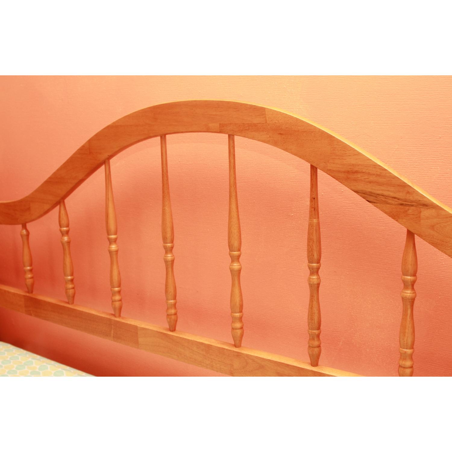 Cherrywood Daybed - image-5