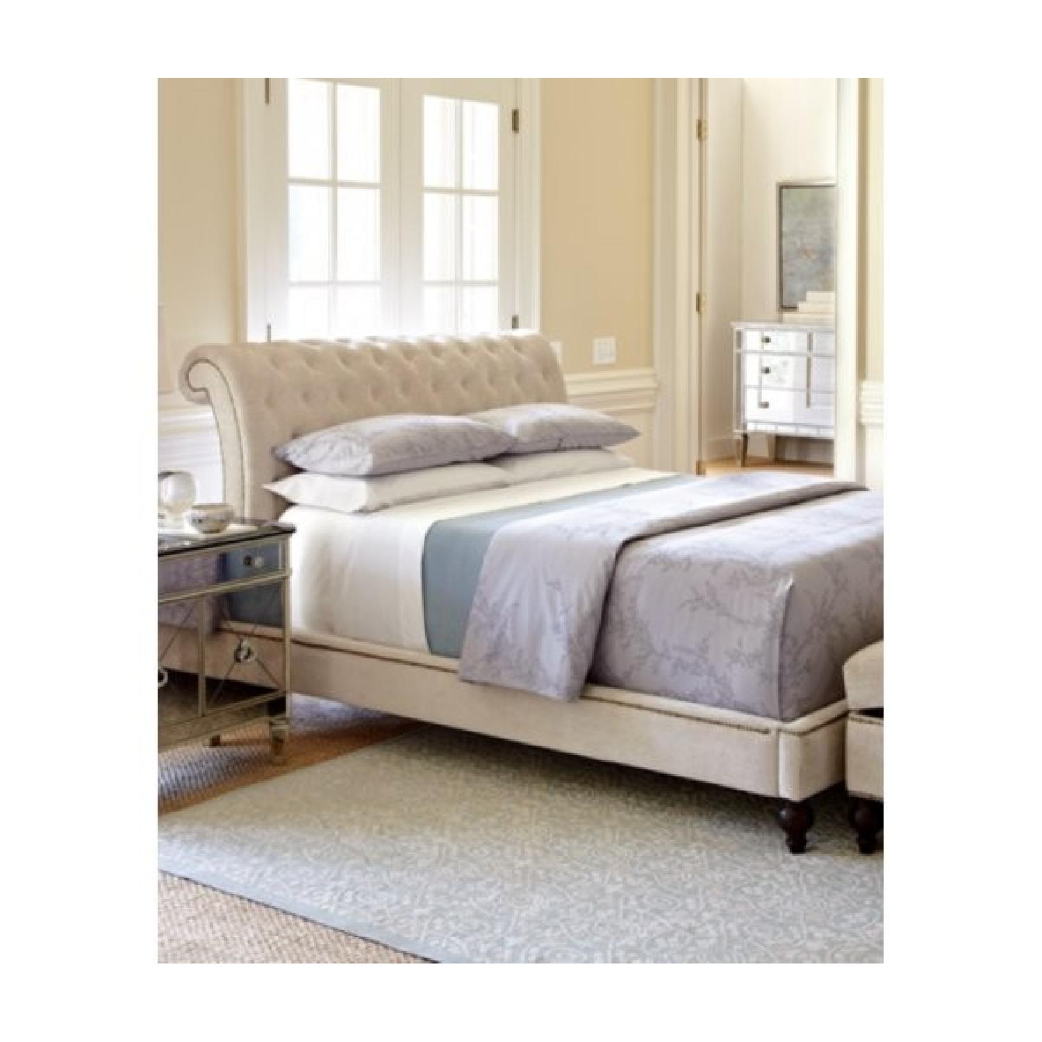 Victoria Queen Bedroom Set - image-3