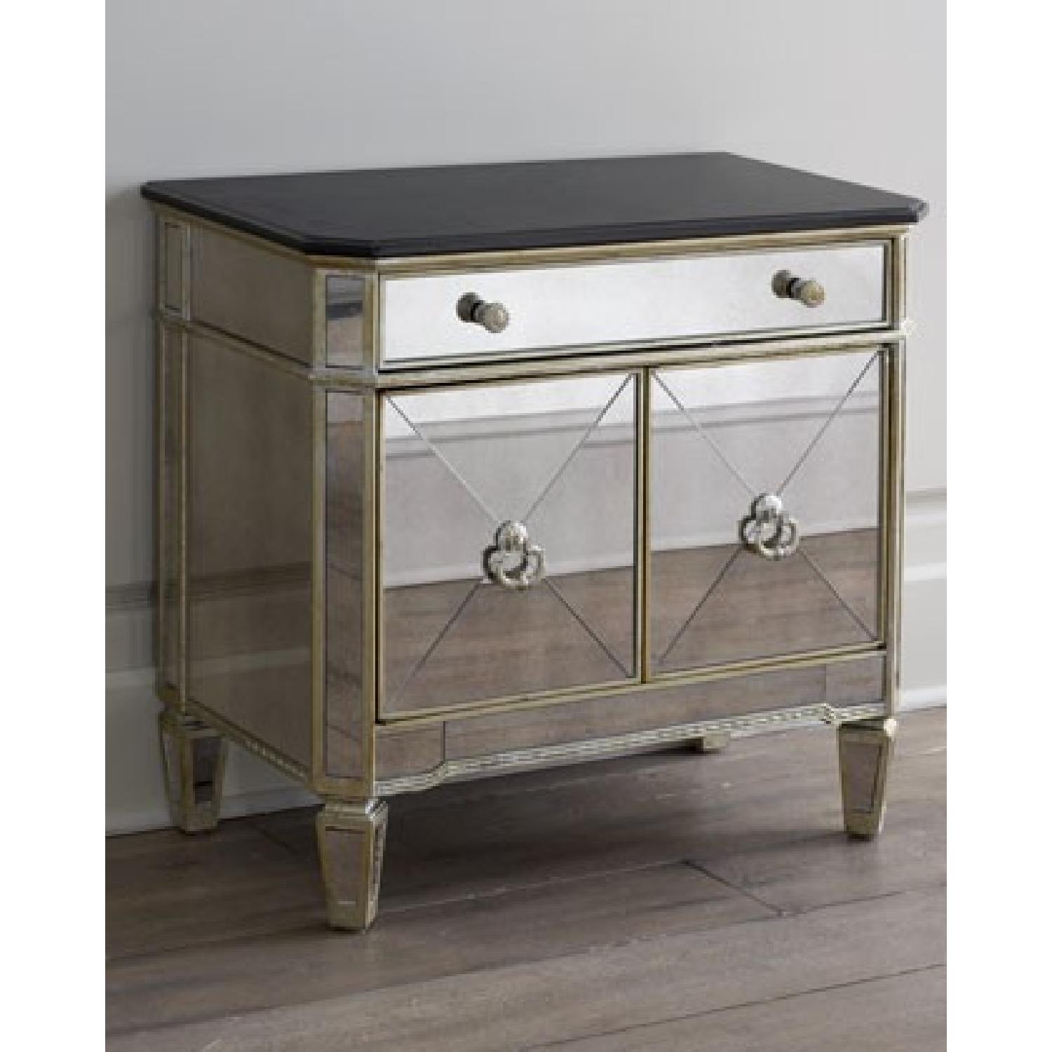 Victoria Queen Bedroom Set - image-4