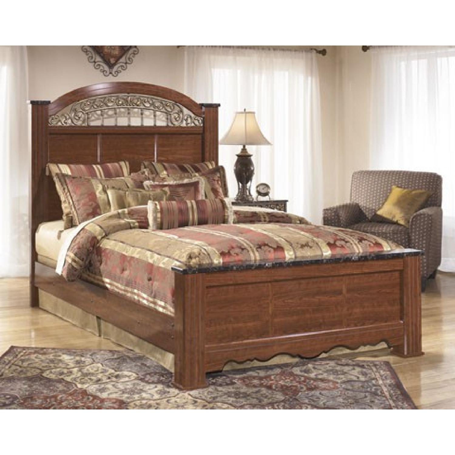 Ashley's Fairbrooks Estate Queen Size Bed - image-1