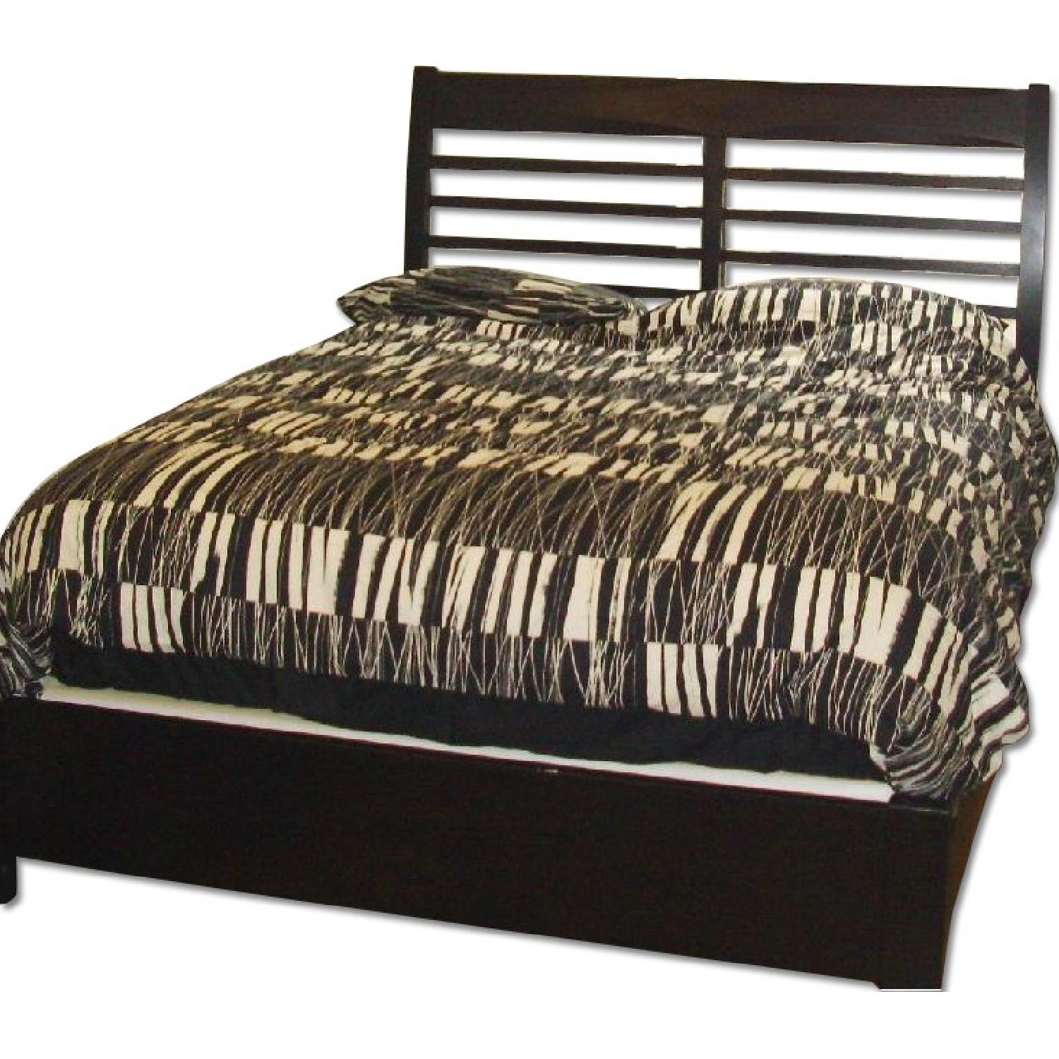 Ashley's Queen Bedroom set - image-0