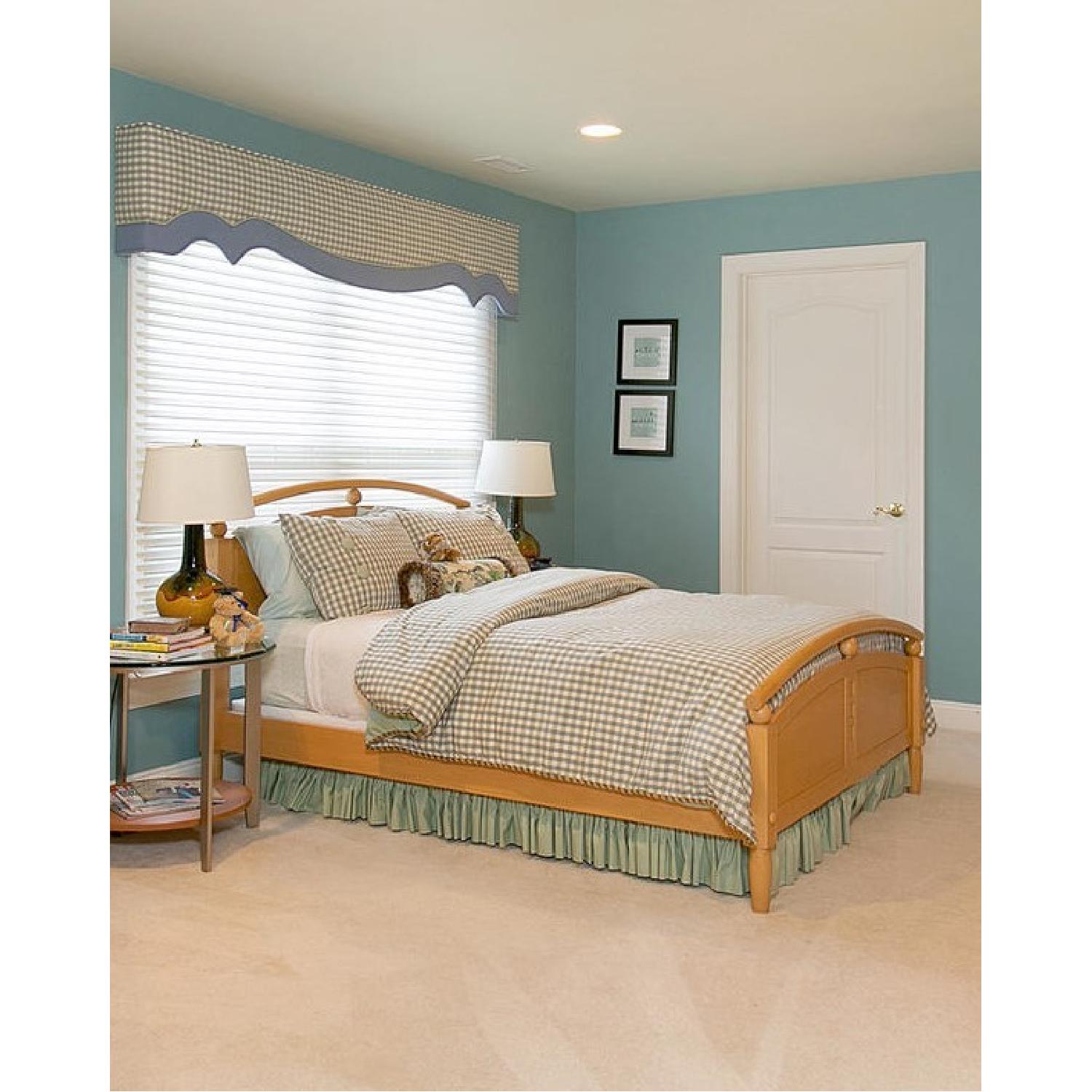 Ethan Allen Solid Wood Queen Bedroom Set AptDeco