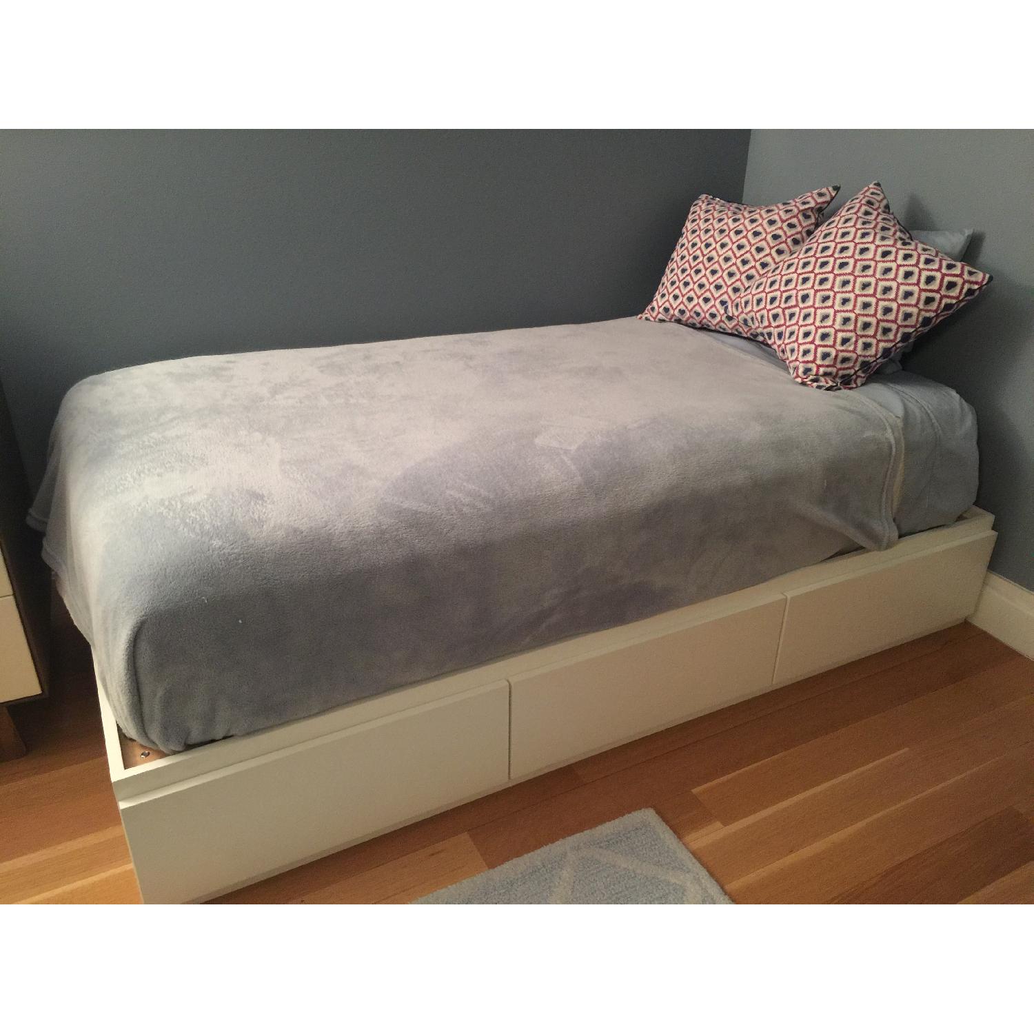 Urbangreen Furniture Urban Basics Twin Platform Bed Frame - image-6