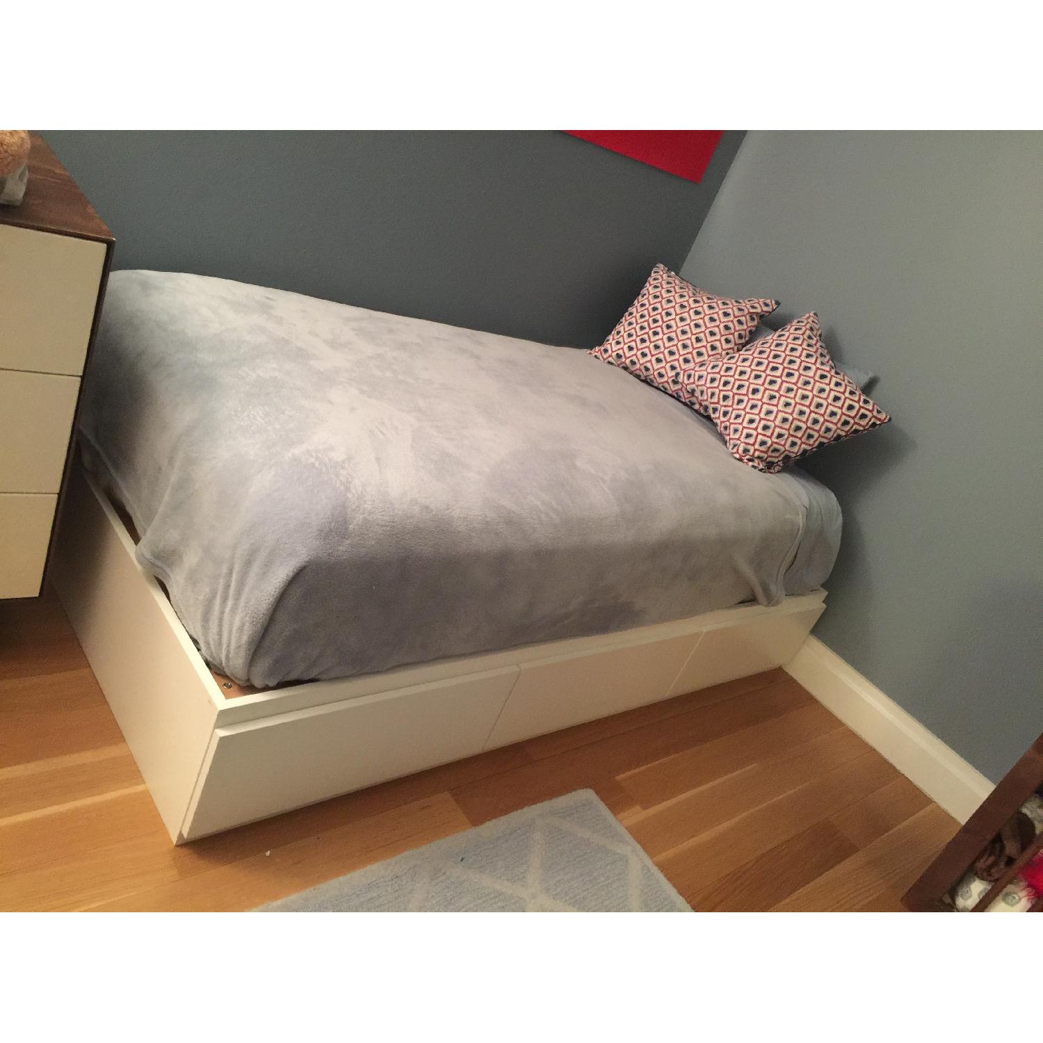 Urbangreen Furniture Urban Basics Twin Platform Bed Frame - image-8