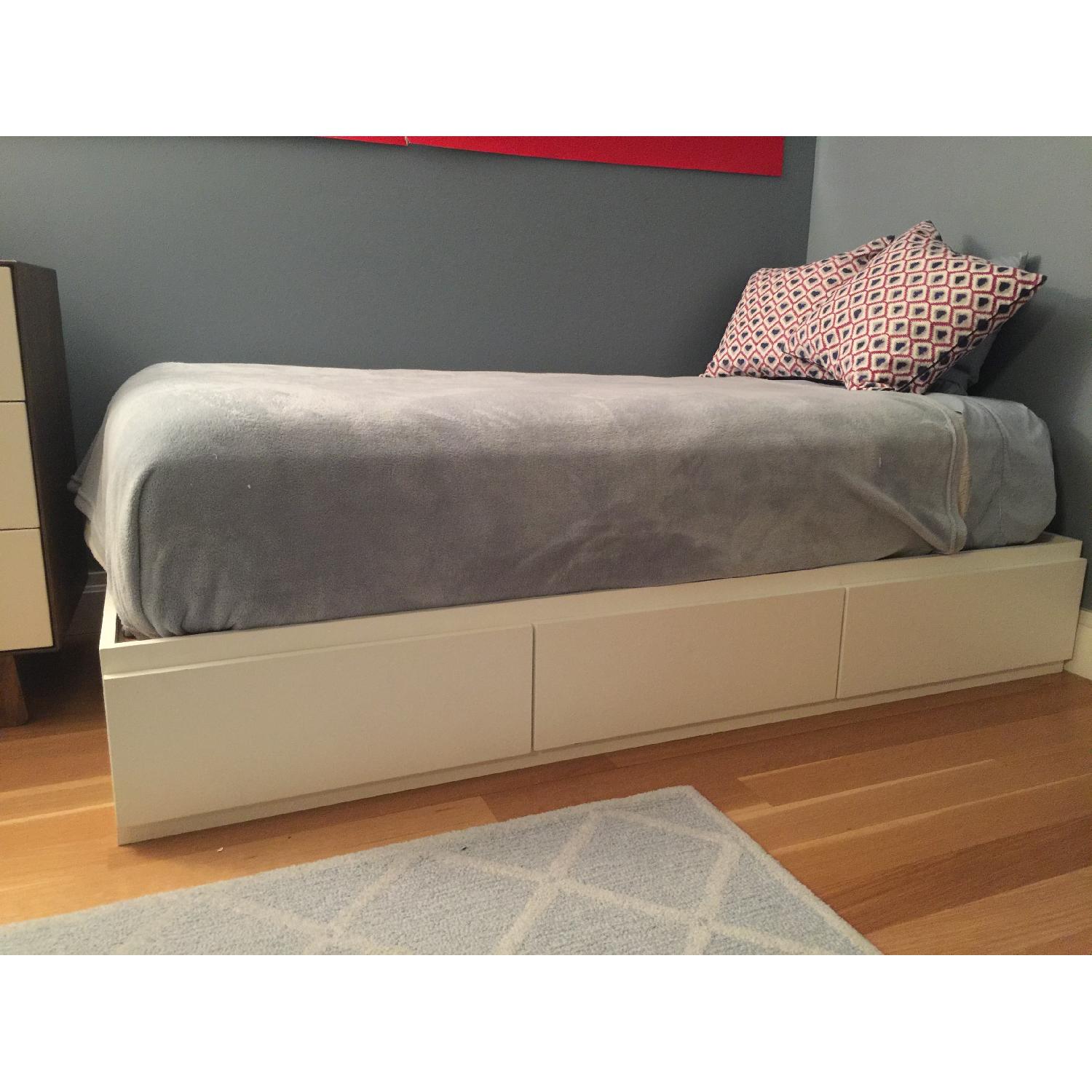 Urbangreen Furniture Urban Basics Twin Platform Bed Frame - image-9