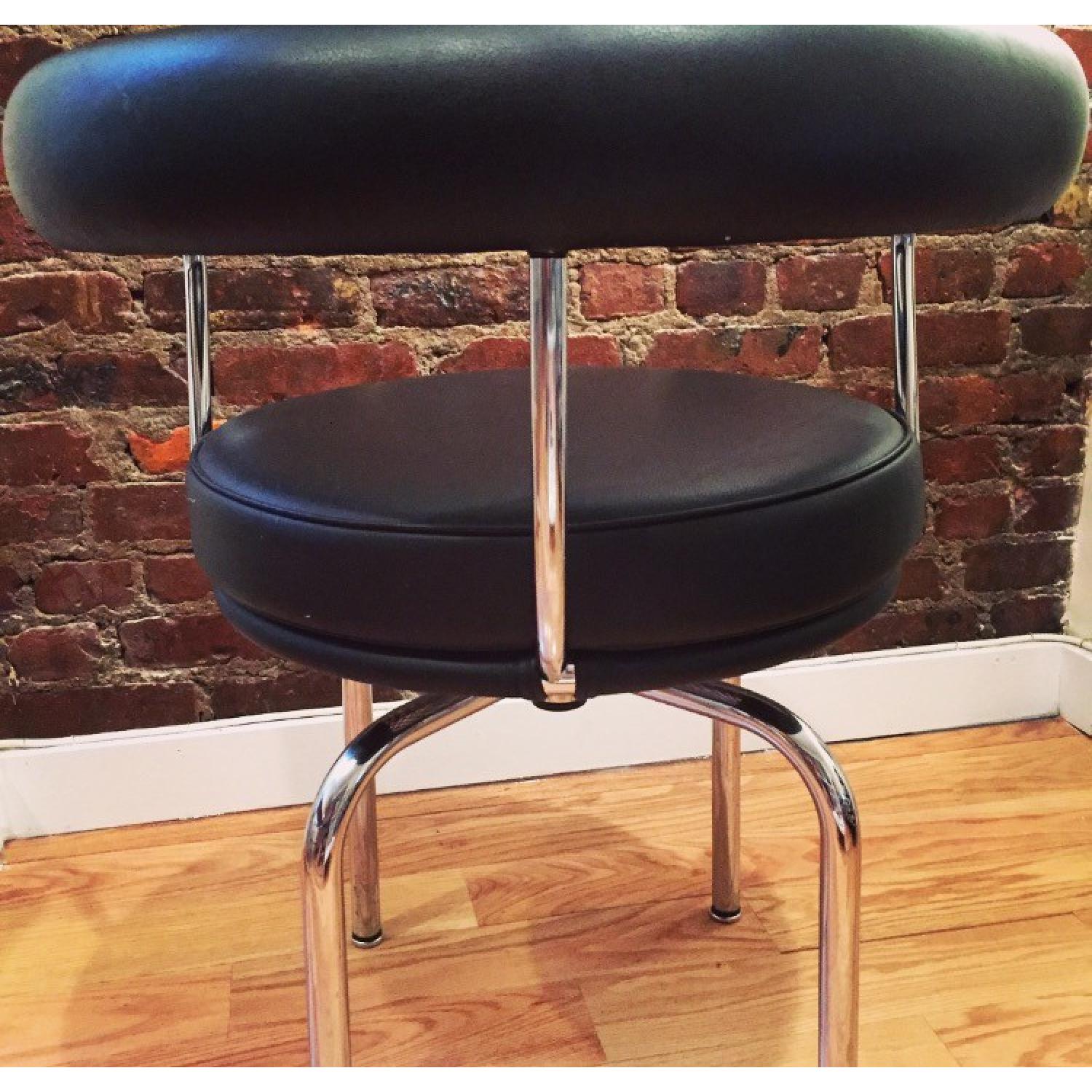 Cassina Le Corbusier Swivel Chair - image-4