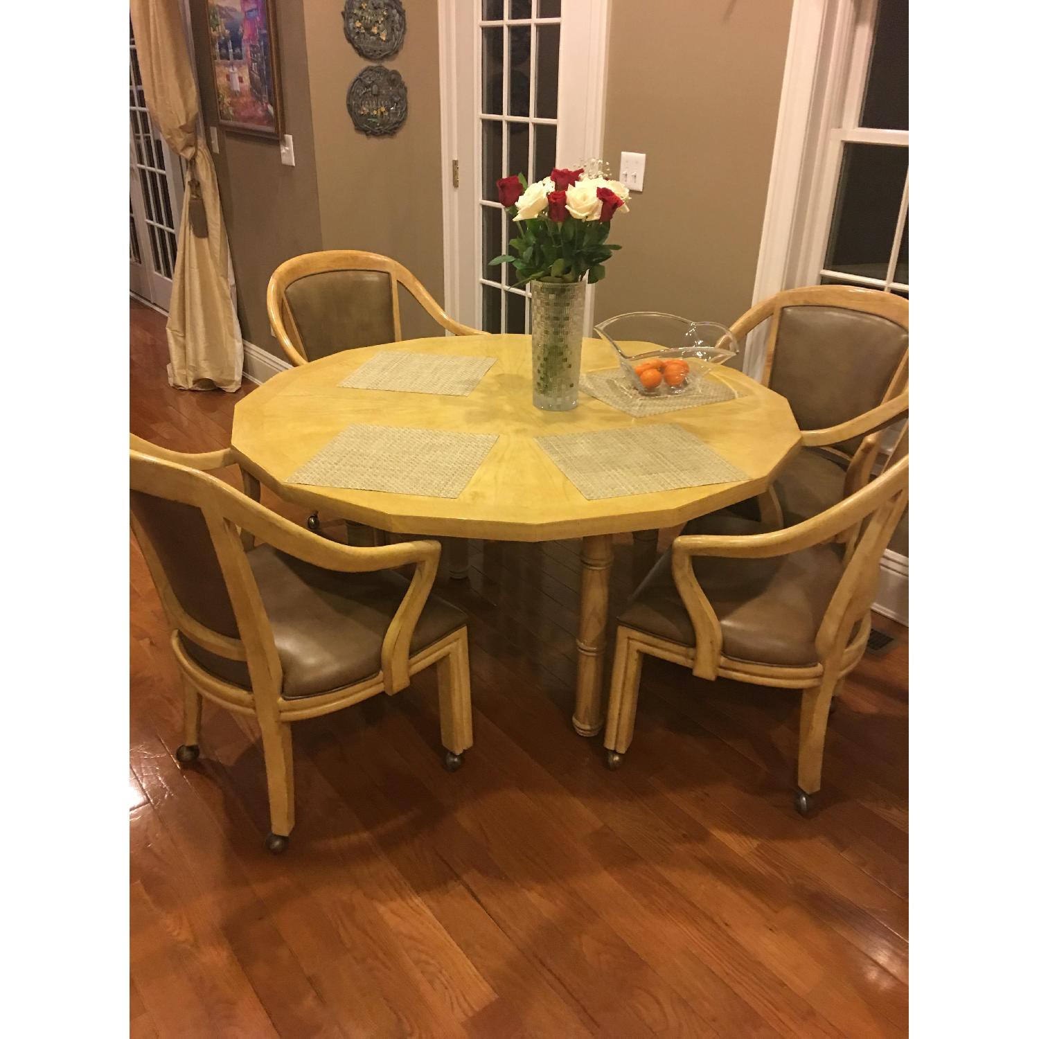 Dining Table w/ 4 Dining Chairs - AptDeco