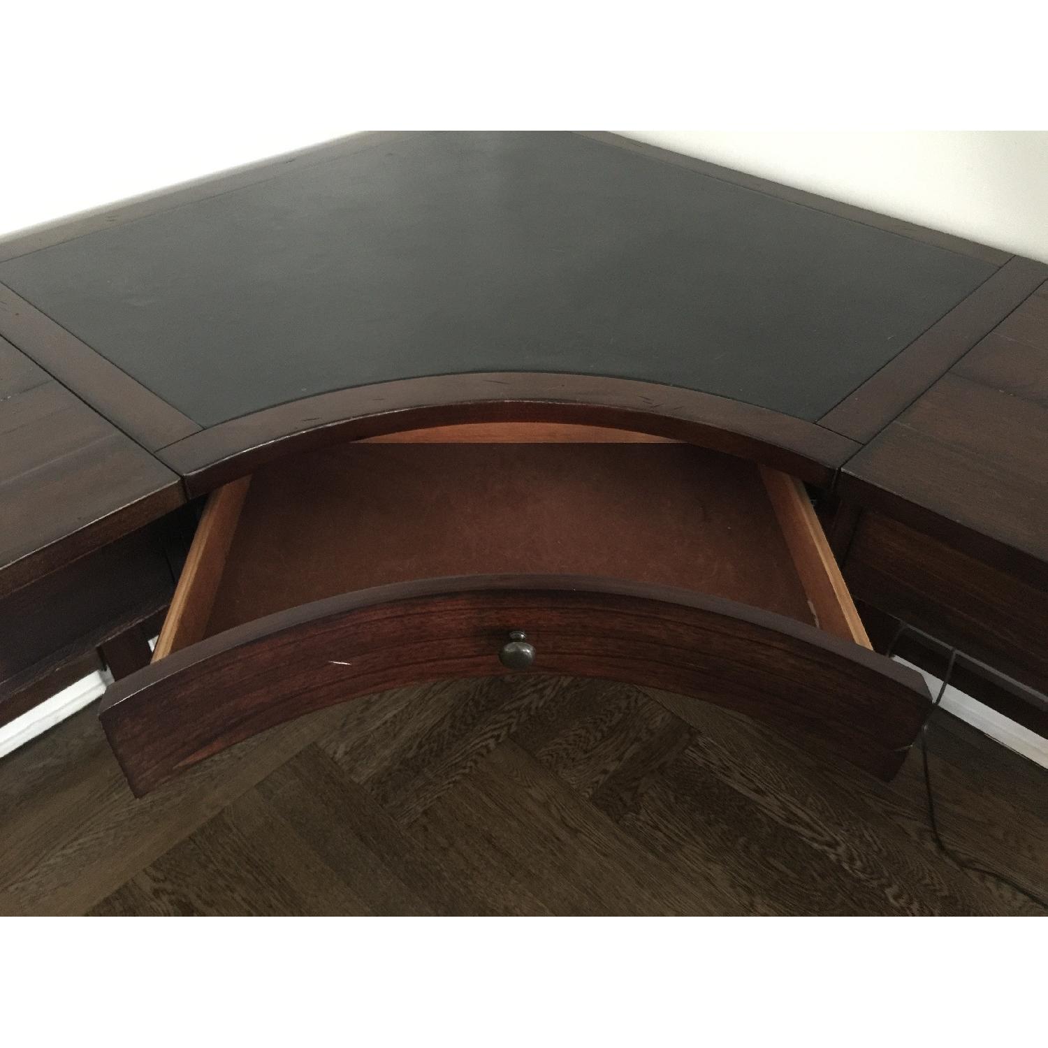 Raymour & Flanigan Castlewood Corner Desk AptDeco