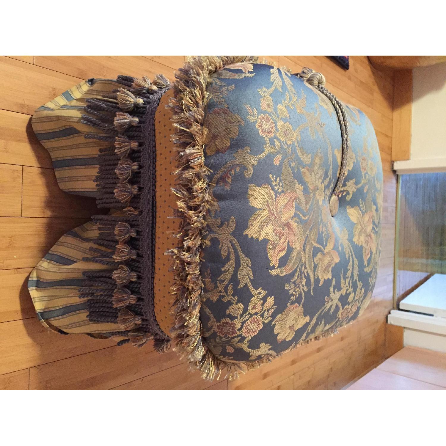 Antique Style Ottoman - image-3