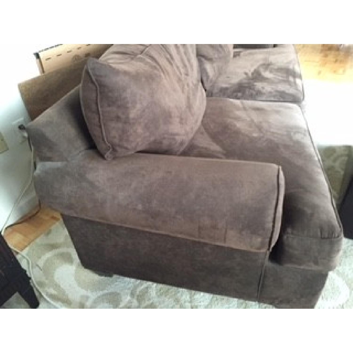 Raymour & Flanigan Vegas Soda - image-2