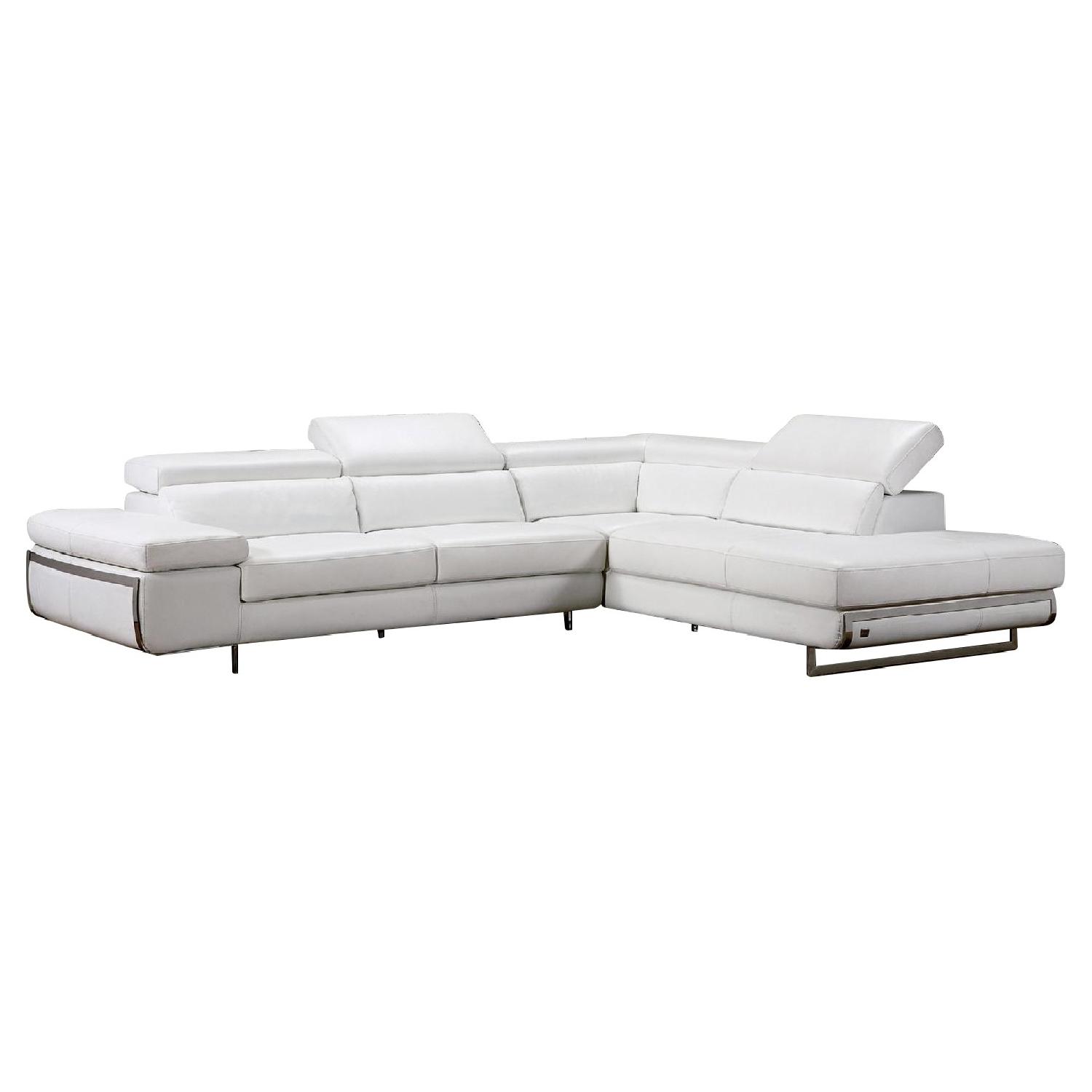 Contemporary Style Sectional in White Bonded Leather w/ Matching Faux