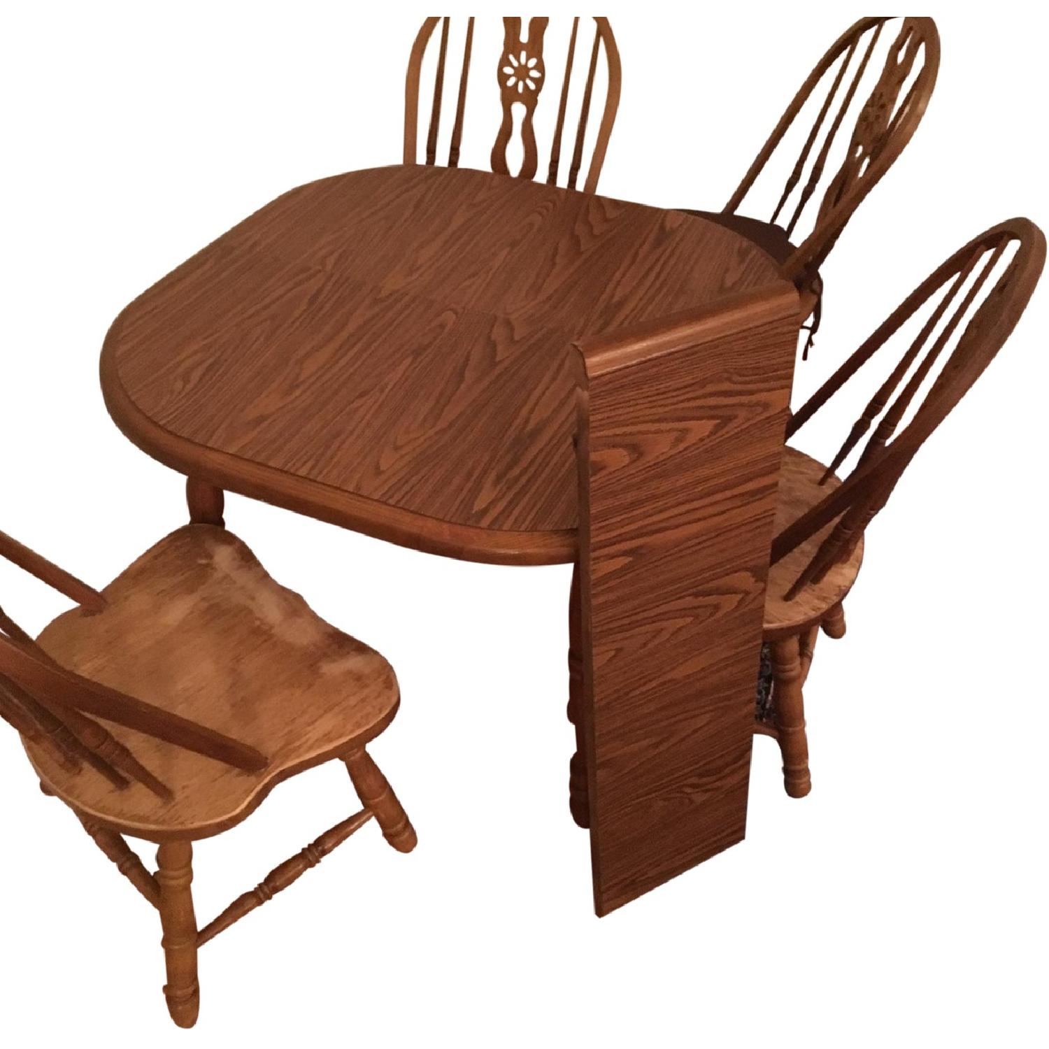 Dining Table w/ 4 Chairs - AptDeco
