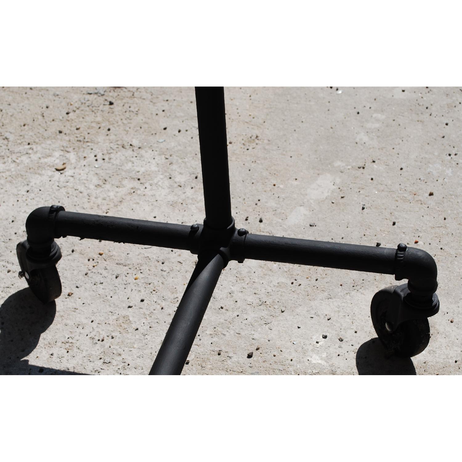 Steel Rolling Rack - image-1