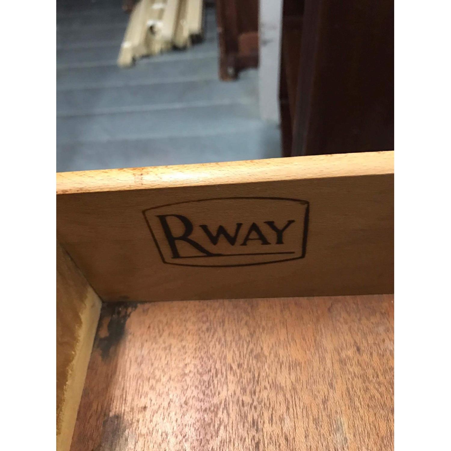 Rway Furniture Antique 1930s Mahogany Nightstands - image-33