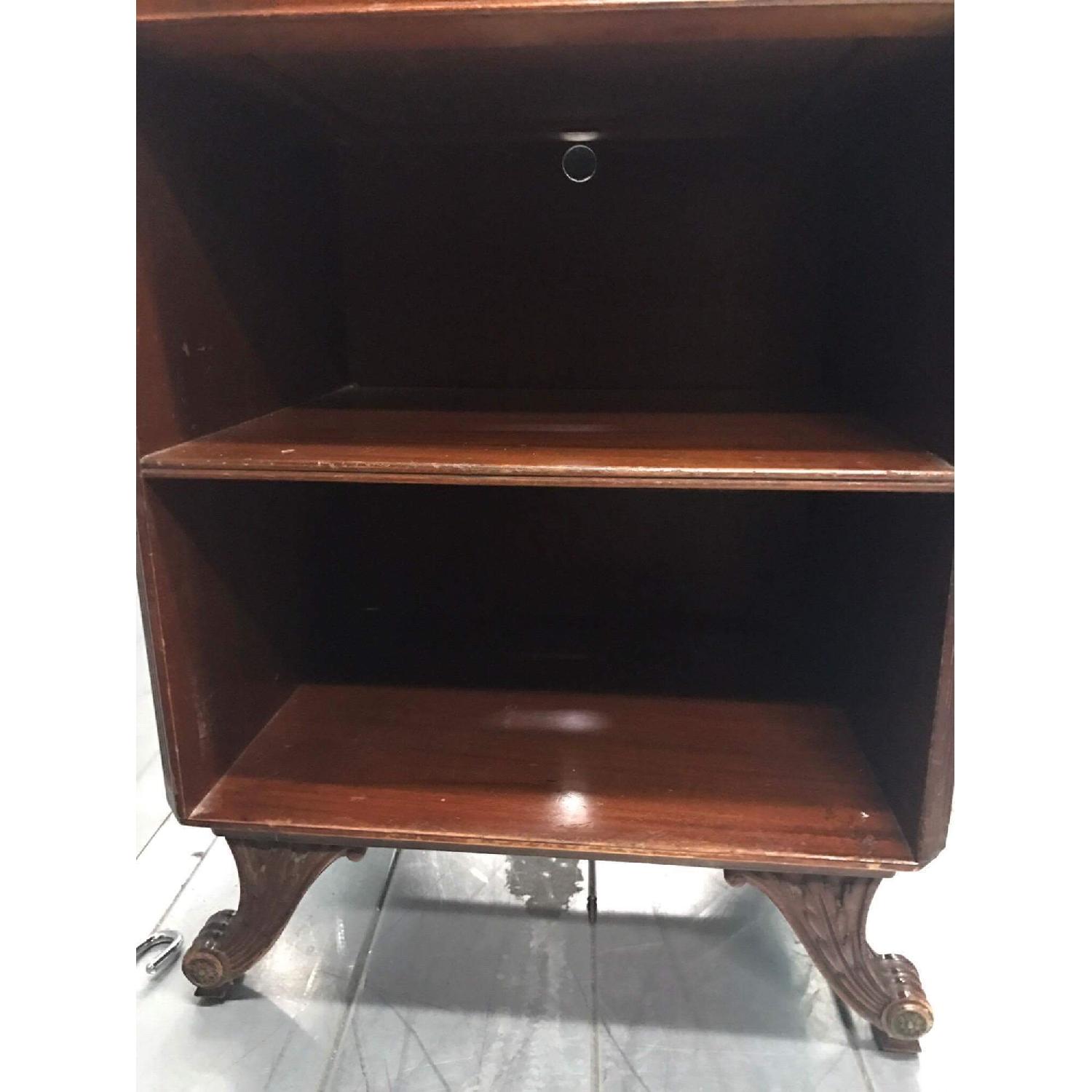 Rway Furniture Antique 1930s Mahogany Nightstands - image-34
