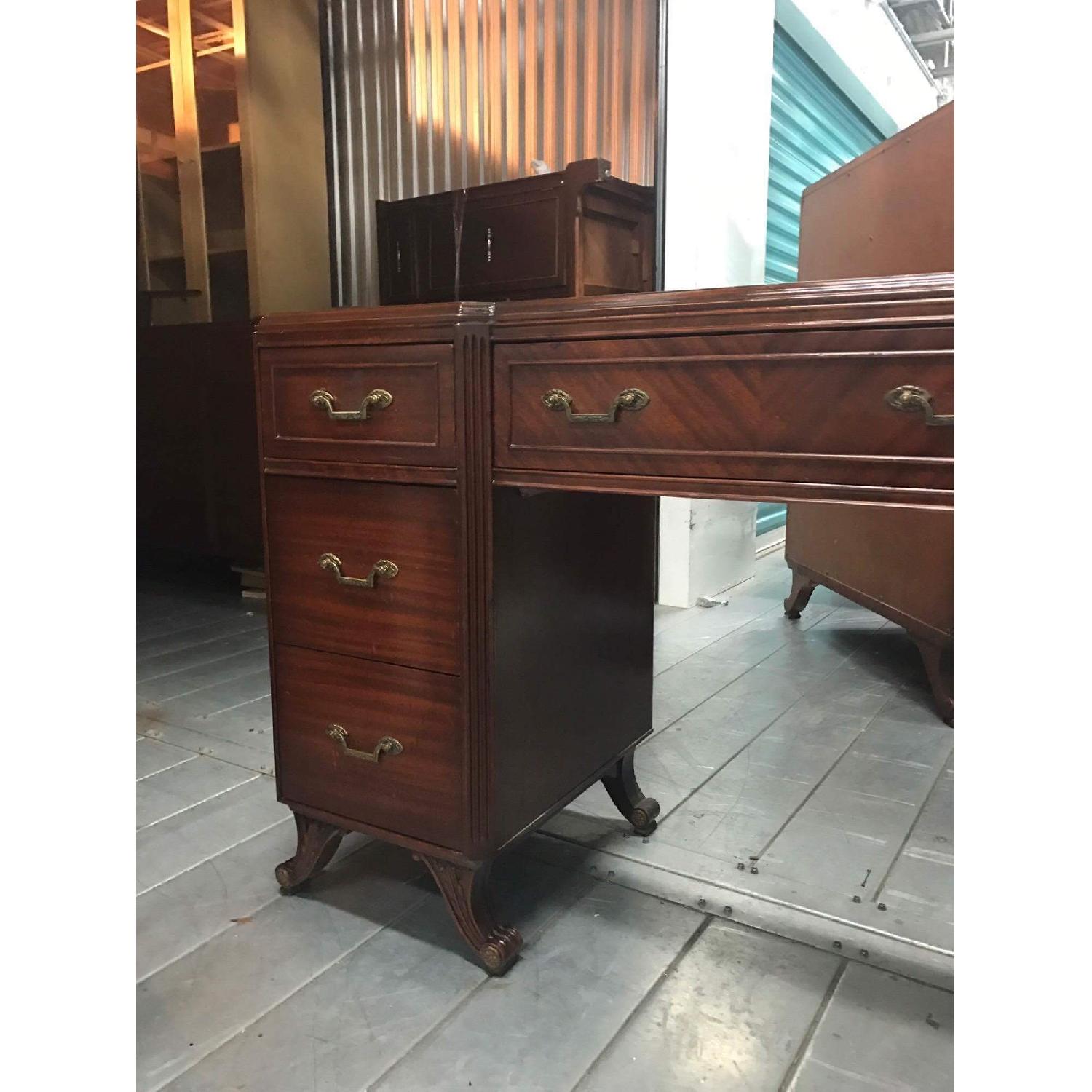 Rway Furniture Antique 1930s Mahogany Vanity Dresser w/ Hanging Mirror - image-13