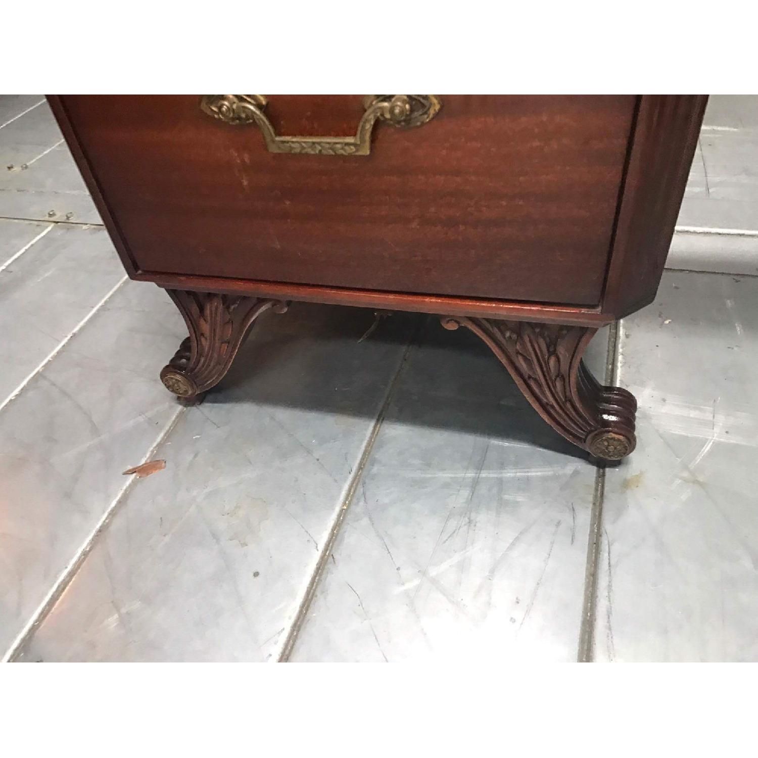 Rway Furniture Antique 1930s Mahogany Vanity Dresser w/ Hanging Mirror - image-17