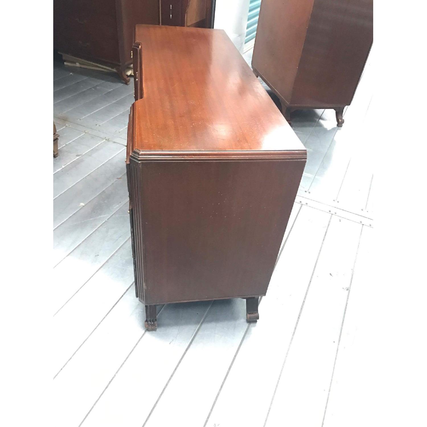 Rway Furniture Antique 1930s Mahogany Vanity Dresser w/ Hanging Mirror - image-29