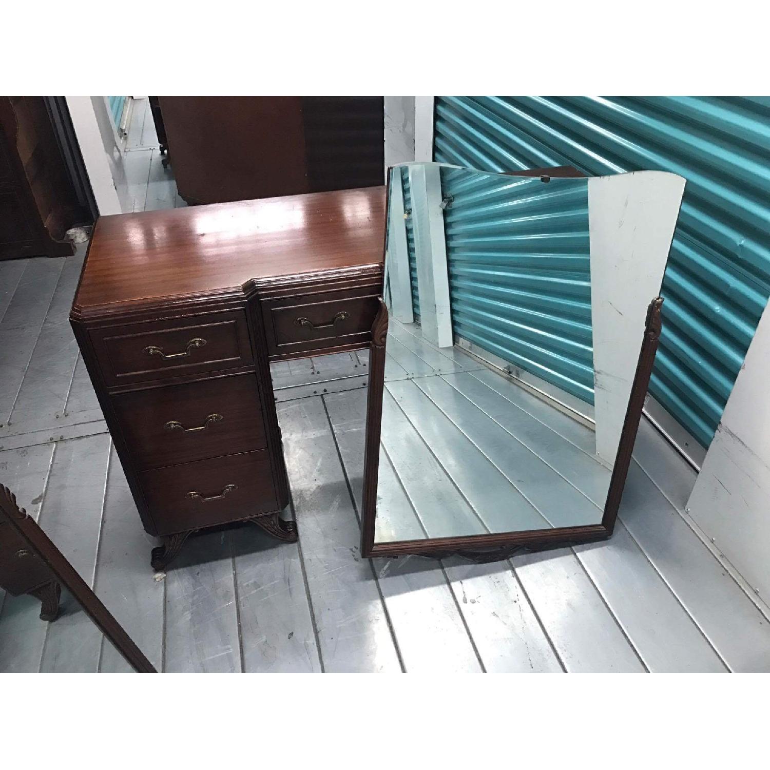 Rway Furniture Antique 1930s Mahogany Vanity Dresser w/ Hanging Mirror - image-41