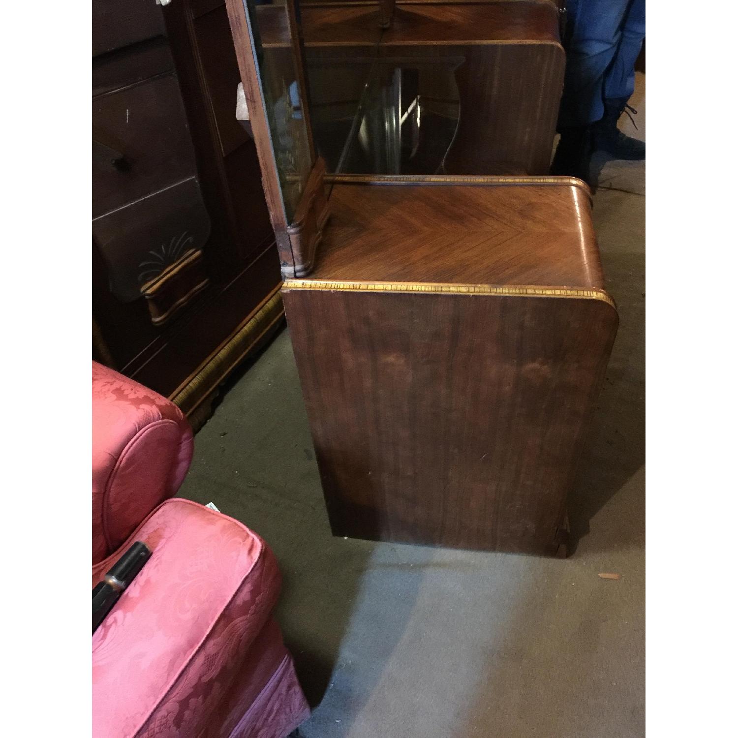 Antique 1930s Art Deco Waterfall Vanity Dresser w/ Original Handles & Beverly Etched Mirror - image-5